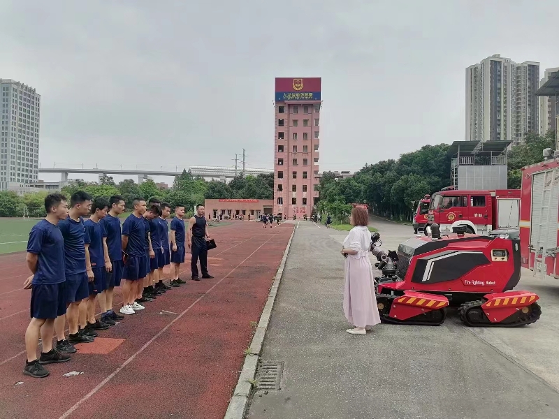 舉升搶險主戰(zhàn)消防車、全地形消防滅火機器人巡展演示圓滿結(jié)束